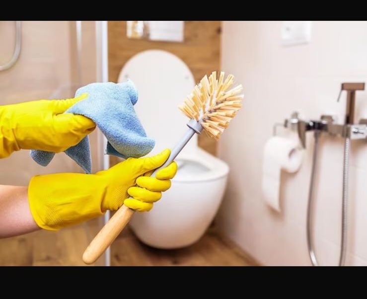 Bathroom Cleaning – photo 7